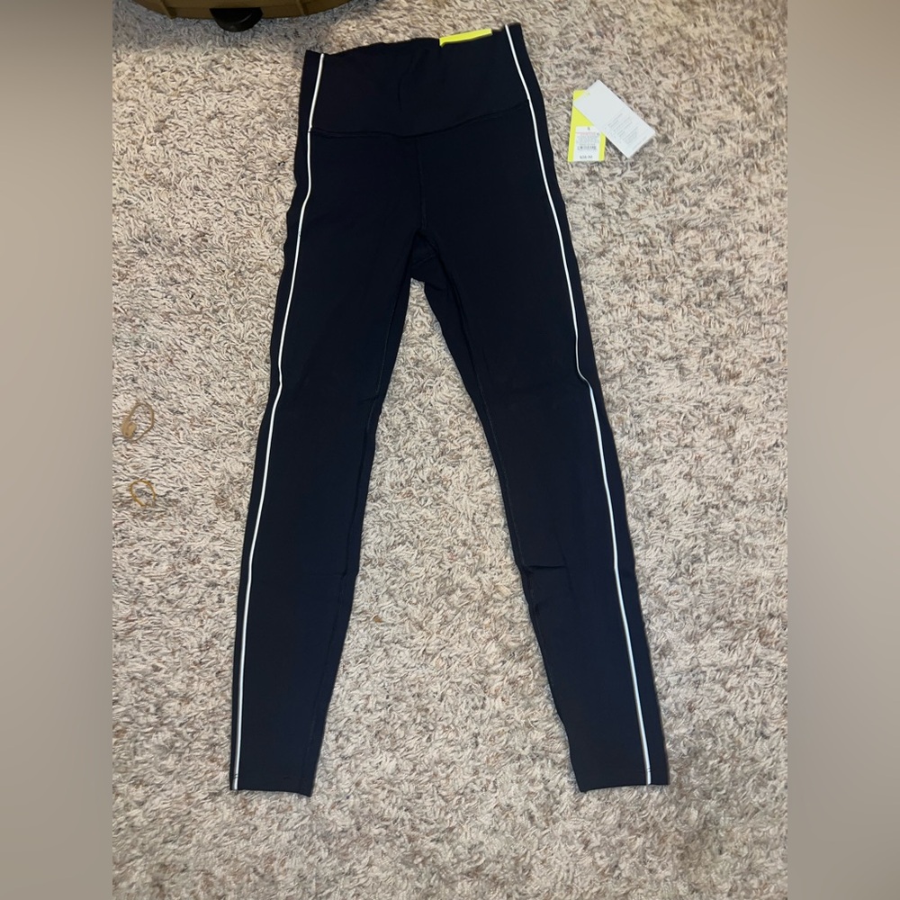 New all in motion size small leggings